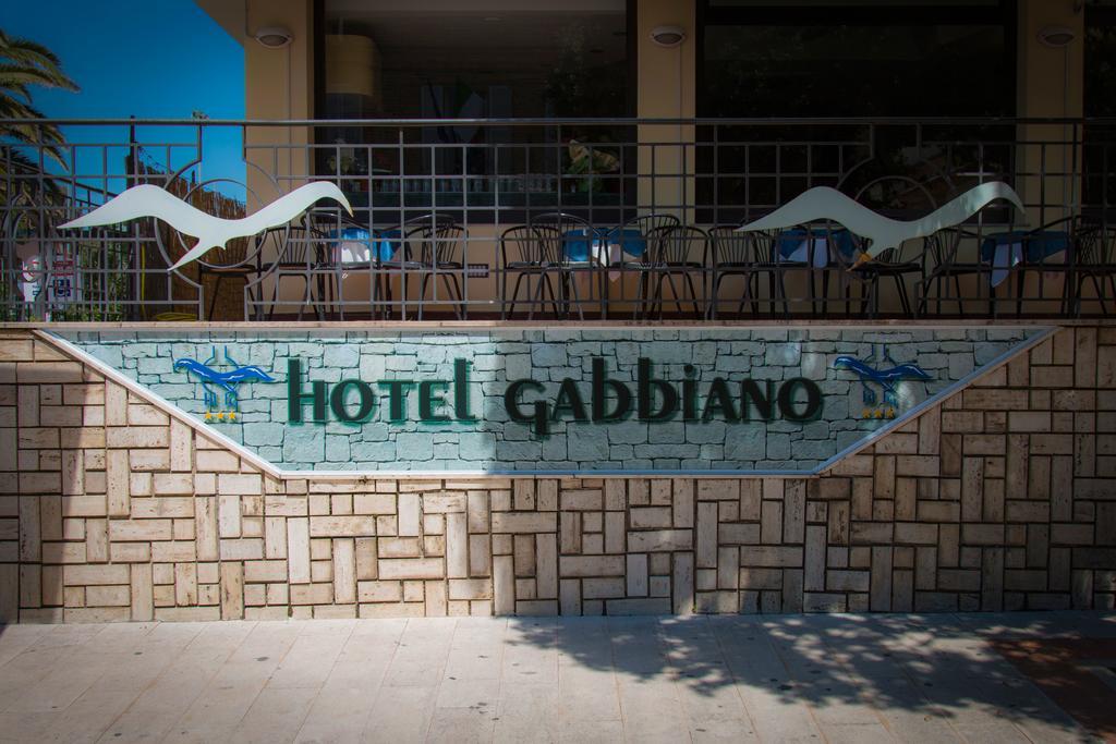 Hotel Gabbiano Порто-Сан-Джорджо Экстерьер фото