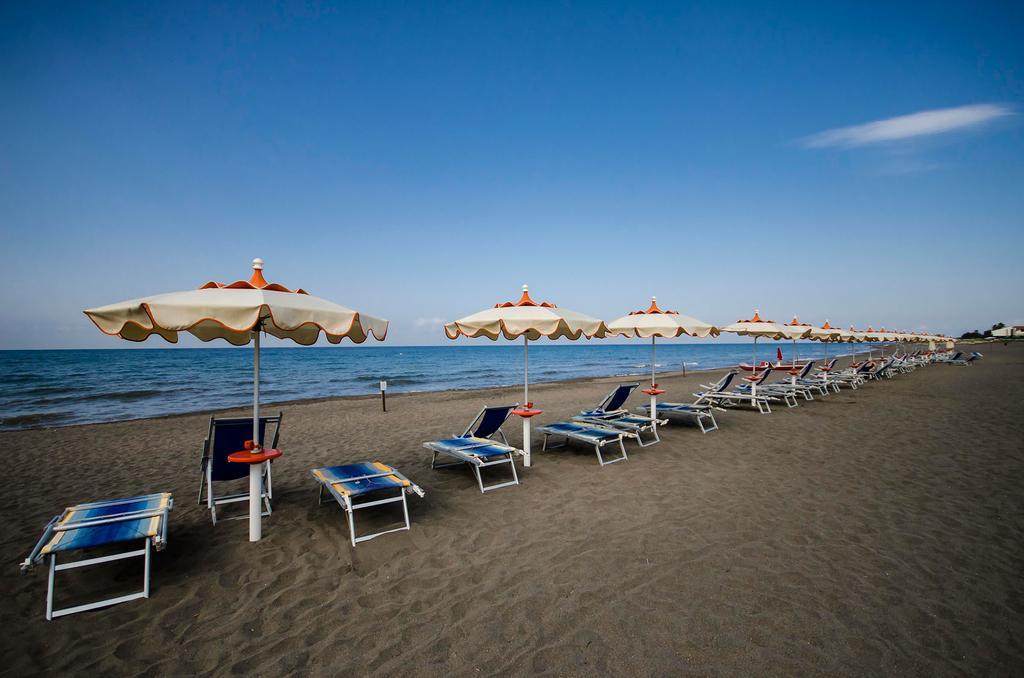 Hotel Gabbiano Порто-Сан-Джорджо Экстерьер фото